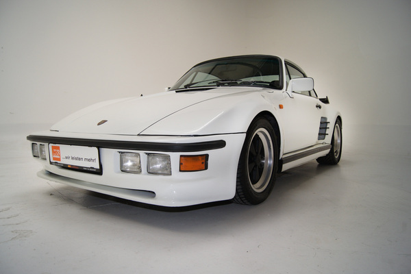 Porsche 930 Turbo "Flachbau" (1982) - nur 54 Mal wurde die flache Schnauze ohne Klappscheinwerfer verbaut