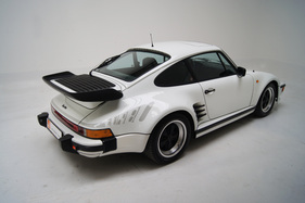 Porsche 930 Turbo "Flachbau" (1982) - zusätzliche Einlässe vor den Hinterrädern