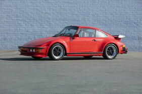 Porsche 930 Turbo Series 1 Flachbau Conversion (1983) - als Lot 139 angeboten an der Bonhams 'The Greenwich Auction" am 5. Juni 2022