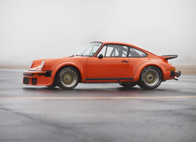 Porsche 934 (1976) - Teil der Sammlung der Familie Drendel, die an der Gooding & Company Amelia Island Auction vom 9. März 2012 versteigert wurde