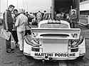 Porsche 935 (1977) - an den Boxen