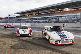 Porsche 935 (1977) und Porsche 935 'Moby Dick' (1978) am Porsche-Pressetermin 2013 auf dem Hockenheimring