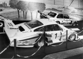 Porsche 935/78 (1979) - das potenteste Wettbewerbsauto auf dem Salon, bis 850 PS dank Vierventiltechnik und Turboaufladung - Genfer Automobilsalon 1979