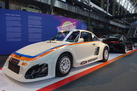 Bild Porsche 935 DP Motorsports (1986) – Flachbau mit Klappscheinwerfern war Trumpf beim 911er-Tuning – German Tuners from the '80s and '90s – Autoworld Brüssel 2025