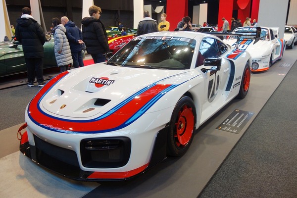 Porsche 935 von 2019 - Sonderschau Supercars 2 in der Autoworld Brüssel 2022/2023