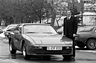 Porsche 944 (1982) - Peter W. Schutz vor einem Porsche 944 Anfang 1982 im Werk 1 in Stuttgart-Zuffenhausen (© Porsche AG, 1982) Porsche 944 (1982) - Peter W. Schutz vor einem Porsche 944 Anfang 1982 im Werk 1 in Stuttgart-Zuffenhausen (© Porsche AG, 1982)