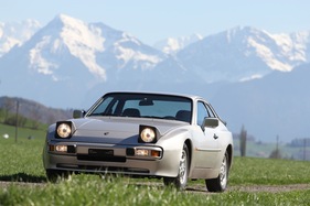 Porsche 944 (1983) - zum Schätzpreis von CHF 8'000 bis 10'000 an der Auktion der Oldtimer-Galerie vom 30. April 2011 in Toffen angeboten Porsche 944 (1983) - zum Schätzpreis von CHF 8'000 bis 10'000 an der Auktion der Oldtimer-Galerie vom 30. April 2011 in Toffen angeboten