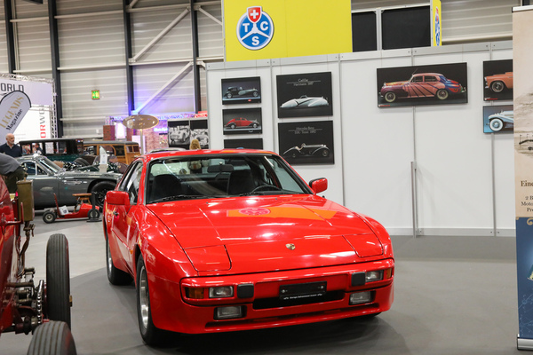 Porsche 944 (1984) - auf dem Stand des TCS - Swiss Classic World Luzern 2024
