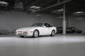 Porsche 944 S2 Cabriolet (1990) - Lot 2111 an der RM/Sotheby's "The White Collection" Versteigerung in Houston am 1./2. Dezember 2023
