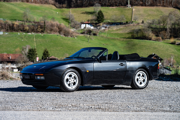 Bild: Porsche 944 S2 Cabriolet (1990) - als Lot 10 an der Versteigerung der Oldtimer Galerie in Toffen am 21. März 2026