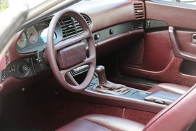 Porsche 944 Turbo (1986) - leather naturally cost extra