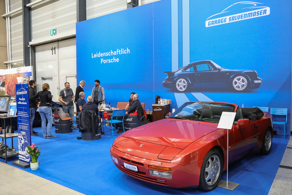 Porsche 944 Turbo Cabrio (1992) - auf dem Stand der Garage Salvenmoser - Swiss Classic World Luzern 2024