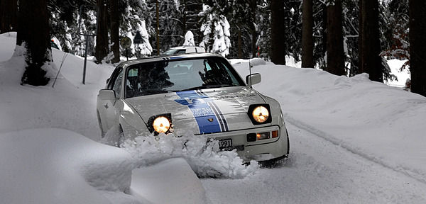 Porsche 944 am dritten "Auf Schnee und Eis" - keine Berührungsängste mit Schnee - Christian Krauer und Elmar Rollwage