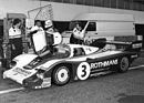 Bild: Porsche 956 (1982) - Boxenstopp bei Testfahrten in Paul Ricard