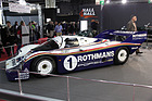 Porsche 956 (1982) - gefahren von Jacky Ickx und Derek Bell - auf dem Stand von Hall & Hall (Rétromobile 2013)