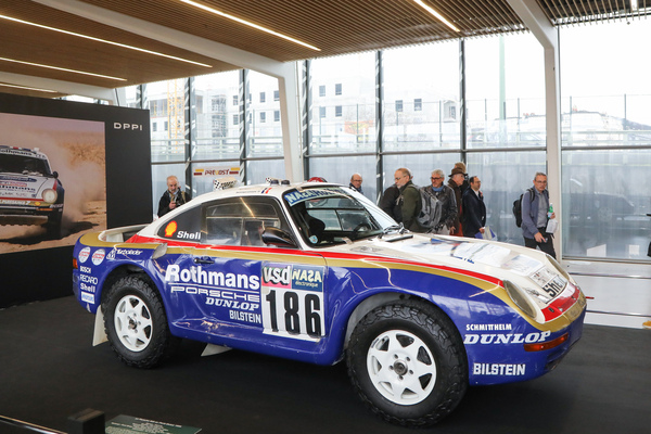 Porsche 959 (1986) - Platz 1 und 2 am Rennen Paris-Dakar 1986 - Rétromobile Paris 2024