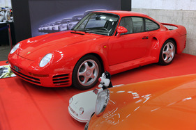Porsche 959 (1988) - das ex-Karajan-Auto - in der Porsche-Sonderschau - Oldtimer- und Teilemarkt Fribourg 2014
