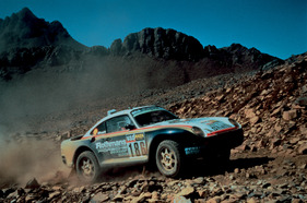 Porsche 959 "Paris-Dakar" (1986) - In 1986, Porsche was able to repeat the Paris-Dakar victory of 1984 with René Metge and Dominique Lemoyne.