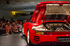 Porsche 959 S (1987) - auch hier horchen die Gäste gespannt