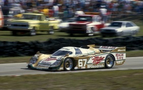 Porsche 962 (1989) - Starbesetzung in diesem Porsche 962 - Bob Wollek und Derek Bell - wegen Federungsproblemen frühzeitig ausgeschieden (12 Stunden von Sebring 1989)