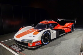 Porsche 963 Musterexemplar (2022) – in der Ausstellung "Porsche Driven by Dreams"