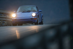 Porsche 964 Carrera 2 Cup (1991) - die grossen Räder füllen die Radhäuser knackig aus