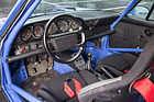 Porsche 964 Carrera 2 Cup (1991) - stehende Pedale und viel unverkleidetes Blech
