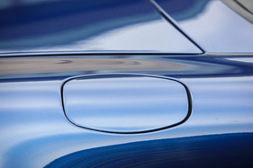 Porsche 993 Cabrio (1995) - Tankdeckel auf dem vorderen linken Kotflügel