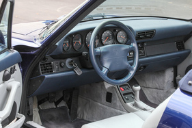 Porsche 993 Cabrio (1995) - klassisches Sportwagen-Interieur (1995)