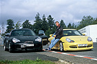 Porsche 996 GT3 (1999) - Walter Röhrl neben dem Porsche 911 Turbo 3,6 Coupé (links) und dem GT3 (rechts)