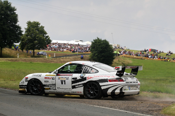 Bild: Porsche 996 in Aktion - 13. ADAC Eifel Rallye Festival 2025