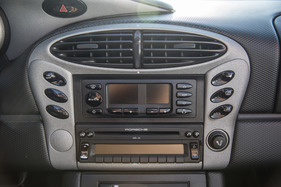 Porsche Boxster (1997) - ohne Navi, dafür mit CD-Player und Klimaanlage