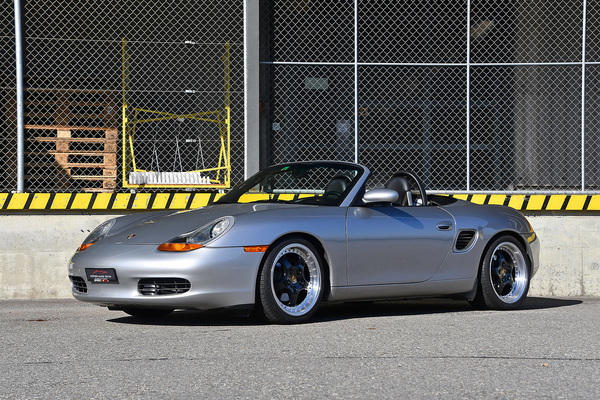 Bild: Porsche Boxster (1998) - als Lot 22 angeboten an der Versteigerung der Oldtimer Galerie Toffen am 22. März 2025