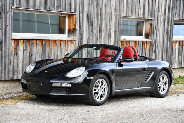 Porsche Boxster 2.7 (2006) - als Lot 51 an der Versteigerung der Oldtimer Galerie in Toffen am 19. Oktober 2019