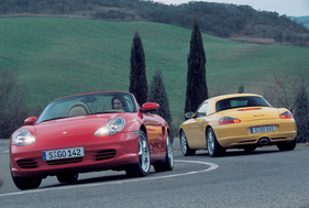 Bild: Porsche Boxster (2000) - mit und ohne Hardtop