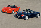 Bild: Porsche Boxster S (1999) - Gerhard Schröder la "Superschrauber" bringt neben dem nun auf 2,7-Liter Hubraum vergrösserten Basismodell der Boxster-Baureihe ebenfalls den 252 PS starken Boxster S, der von einem 3,2-Liter-Aggregat angetrieben wird