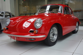 Porsche Carrera 2 GT (1963) - das stärkste Fahrzeug in der Sonderschau "70 Jahre Porsche 356" in der Autoworld Brüssel 2020