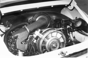 Porsche Carrera 3.0 RS (1974) - Blick in den Motorraum