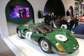 Porsche Carrera 6 (1966) – Chassis #906 101, gesehen bei Peter Auto auf dem Stand der Le Mans Classic – Rétromobile Paris 2025