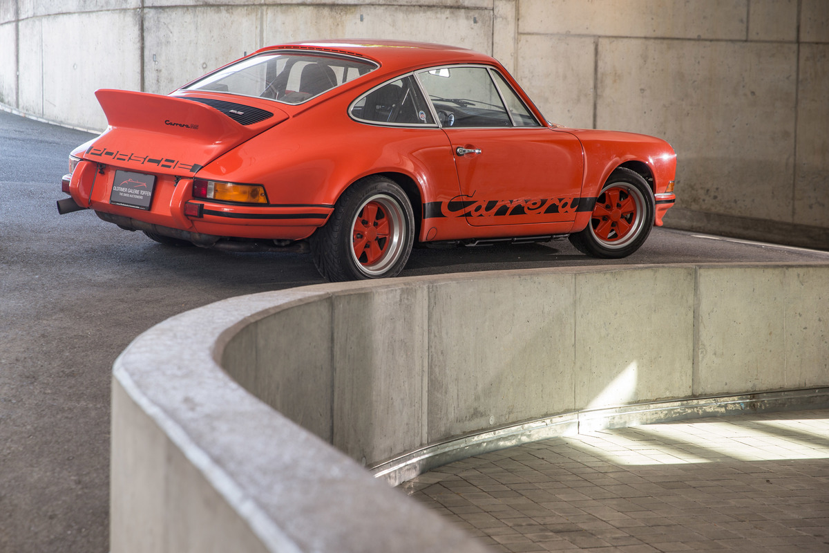 Porsche Carrera RS (1973) - der Entenbürzel, die hinteren Kotflügelverbreiterungen und natürlich die breiteren Räder waren die Erkennungszeichen der stärksten 911-Version jener Zeit
