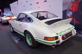 Porsche Carrera RS (1973) – in der Ausstellung "Porsche Driven by Dreams"