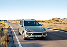Bild: Porsche Cayenne (2010) - Die zweite Generation des sportlichen Geländewagens beeindruckt die Fachpresse mit überzeugenden Fahrleistungen und sportlichem Charakter