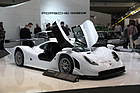 Porsche GT1 (1997) - atemberaubende Strassenausführung des erfolgreichen Rennwagens - auf dem Porsche-Stand - an der Retro Classics Stuttgart 2013