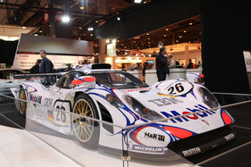Porsche GT1 (1998) - Le-Mans-Sieger auf dem Porsche-Stand - Rétromobile Paris 2016