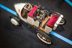 Porsche-Lohner Hybrid (1900) - auf dem Porsche-Stand - Retro Classics Stuttgart 2020