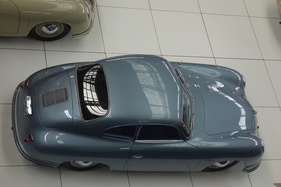 Porsche Pre-A (1952) - in der Sonderschau "70 Jahre Porsche 356" in der Autoworld Brüssel 2020