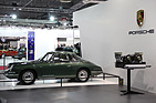 Porsche T7 Prototyp (1959) - ein früher Prototyp, daneben der Sechszylinder auf dem Porsche Stand (Rétromobile 2013)