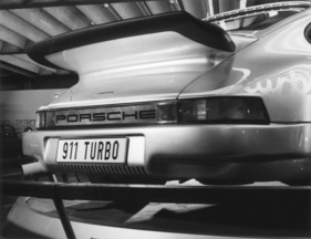 Porsche Turbo (1973) - noch ein Einzelstück, mit imposantem Heckspoiler und 280 PS bei 6'500 U/Min - Produktion noch nicht geplant - Internationale Automobilausstellung (IAA) in Frankfurt 1973