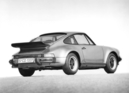 Porsche Turbo (1975) - der Heckflügel und die Kotflügelverbreiterungen identifizieren das Turbo-Modell