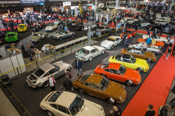 Porsche, soweit das Auge blicken kann - Retro Classics Stuttgart 2020